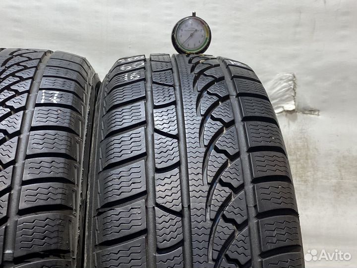 Petlas Snow Master W651 205/60 R16