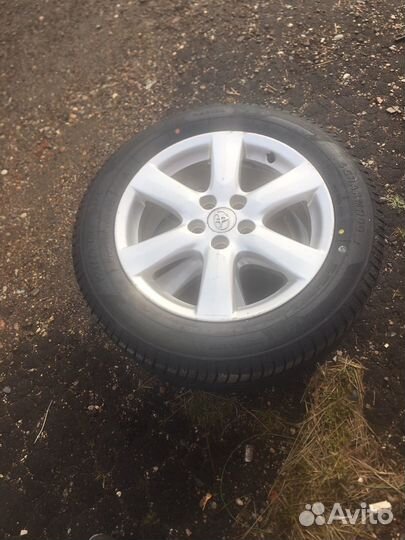 Комплект зимних колес 215/60/17