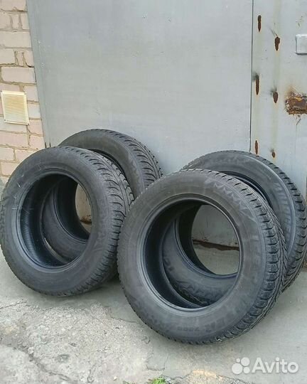 Bridgestone Ice Cruiser 7000 225/65 R17 106T