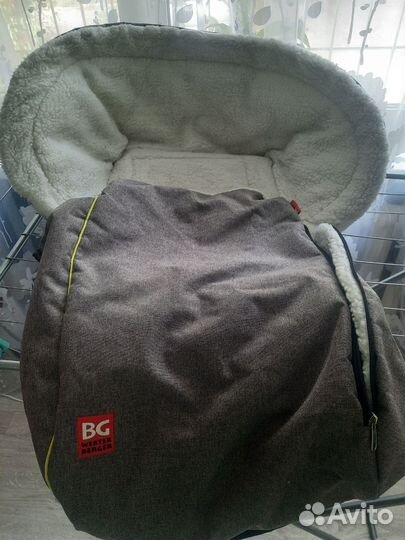 Детские санки на колесах с тёплым вкладышем