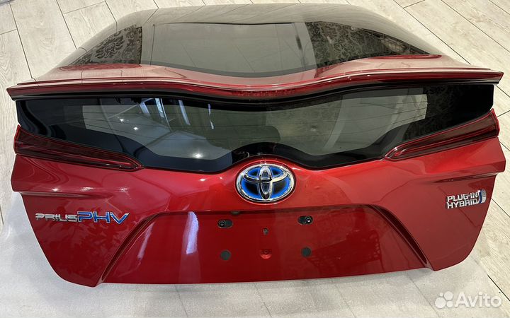 Дверь багажника toyota Prius PHV, ZVW52