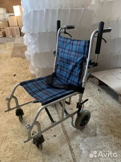 Кресло-коляска для инвалидов