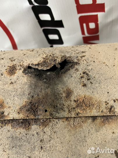 Subaru Tribeca b9 W10 банка глушителя правая 2008