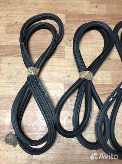 Уплотнитель дверной Opel Astra j