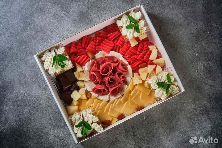 Love is Коллекция влюбленных Фуршет/Кейтеринг