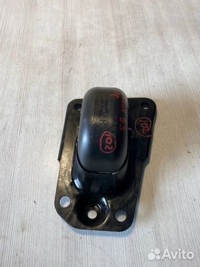 Кронштейн рычага задний правый Skoda Octavia A5