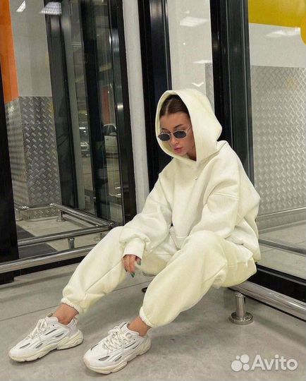 Женский спортивный костюм на флисе в Белгороде