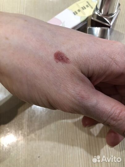 Помада Clinique