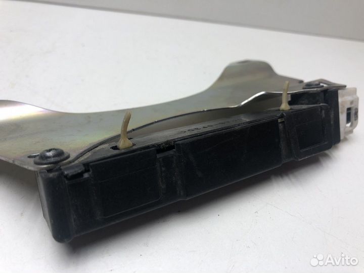 Антенна Toyota Camry V50 2011-2017