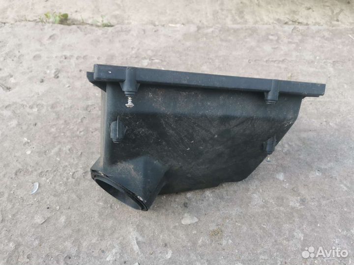 Корпус воздушного фильтра volkswagen passat b 5 +