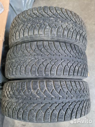 Nokian Tyres Hakkapeliitta 4 215/60 R16