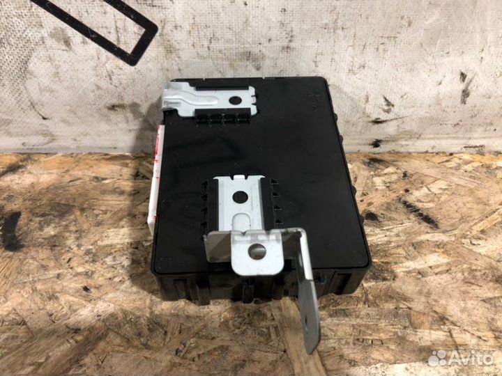 Блок управления центральным замком Hyundai I40 1