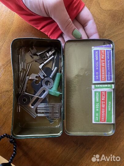 Чешская швейная машинка LADA 122