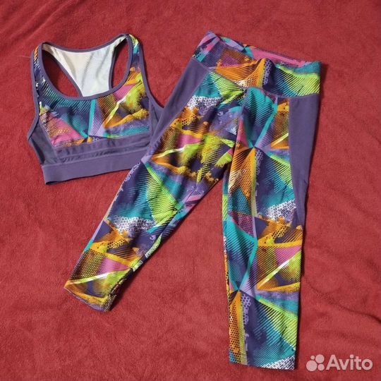 Костюм для фитнеса новый 42-44