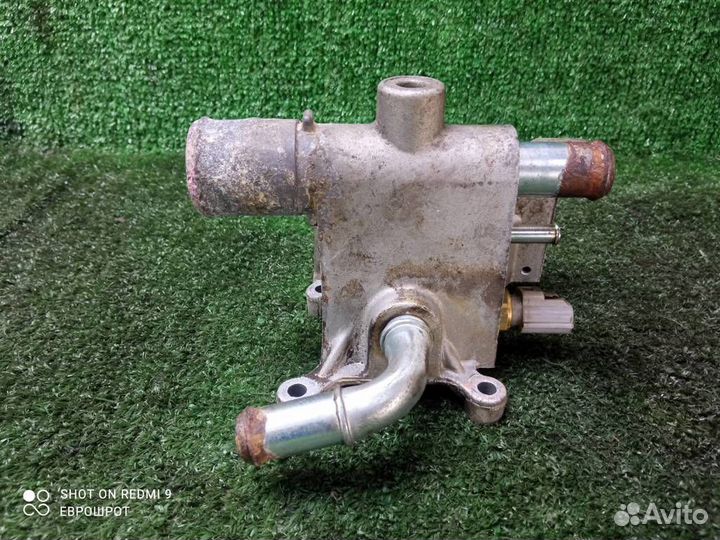 Фланец двигателя системы охлаждения Ford Focus 2