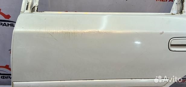 Дверь боковая задняя левая Toyota Cresta седан