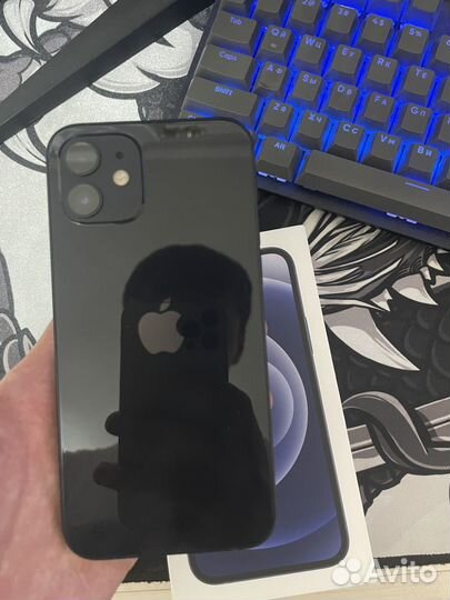 iPhone 12, 64 ГБ