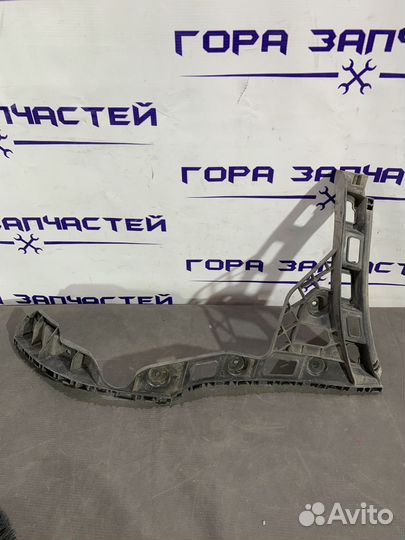 Кронштейн заднего бампера левый Volkswagen polo