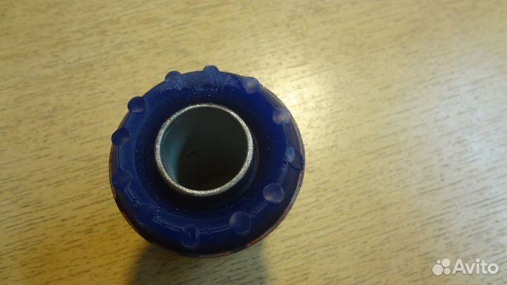 Mitsubishi Delica Сайленблок верхнего рычага