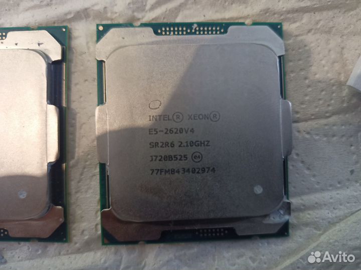 Intel Xeon E5-2620V4