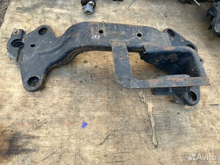 Подрамник коробки передач Bmw X5 E53 N62 4.8I 2005