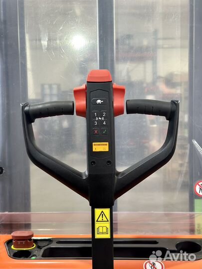 Штабелер самоходный 1,2 тонны 3,6м noblelift PSE12