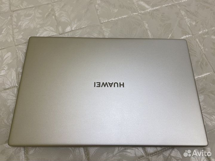 Ноутбук huawei
