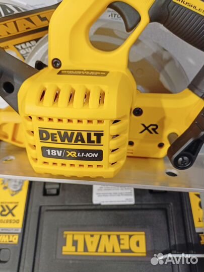 Бесщеточная дисковая пила dewalt DCS570NT