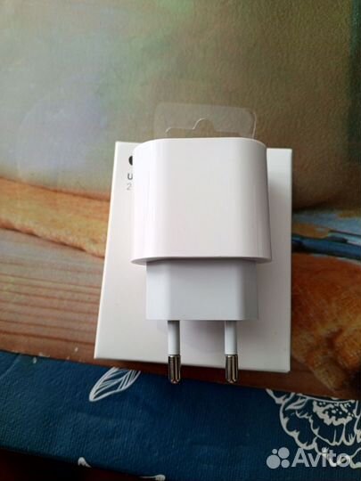 Apple Power Adapter 20W. USB-C