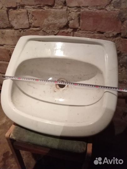 Умывальник керамический