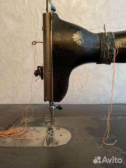 Швейная машина СССР ножная винтажная