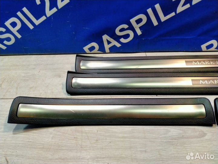 Накладка на порог с надписью Toyota Mark I I