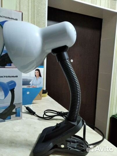 Лампа настольная