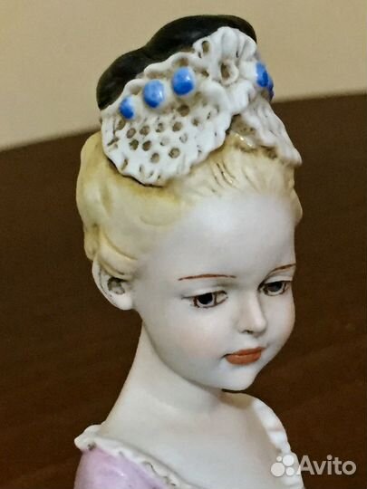 Юная шоколадница. Capodimonte, Италия