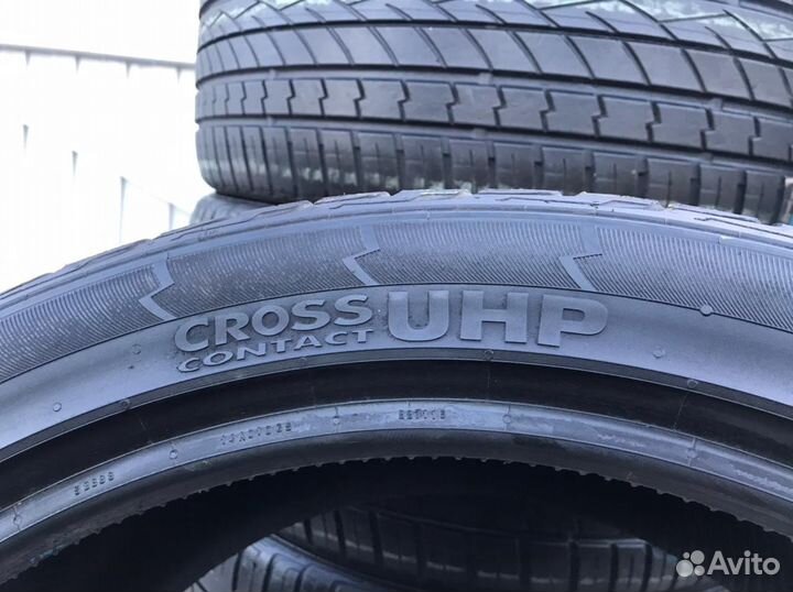 Continental ContiCrossContact UHP 295/35 R21