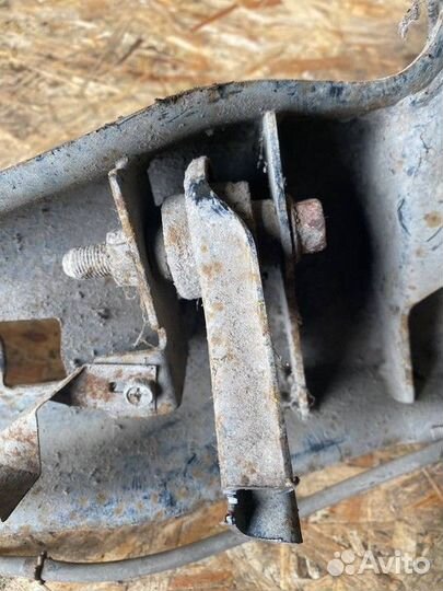 Рычаг задний продольный правый Mitsubishi Lancer