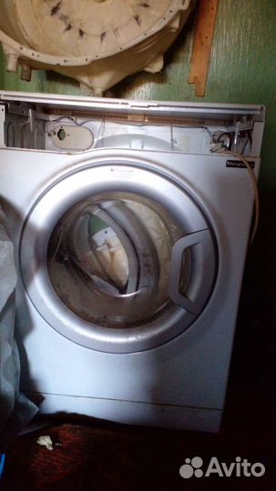 Стиральная машина хотоинт Аристон на запчасти