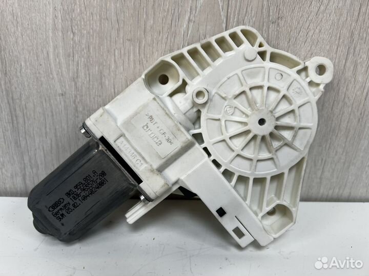 Моторчик стеклоподъемника Skoda Superb 2 2008-2015