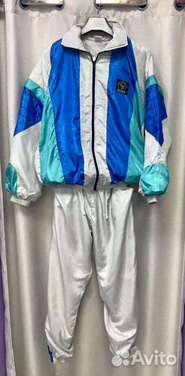 Спортивный костюм в стиле 90-хх