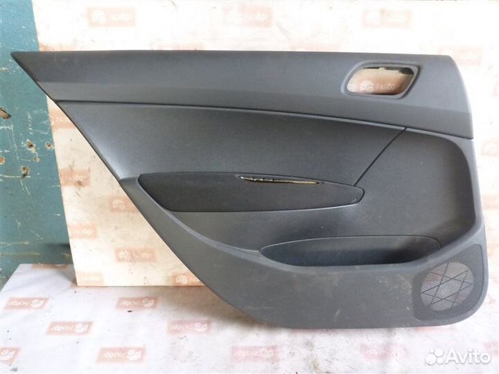 Обшивка двери Peugeot 408 седан 10F 2012