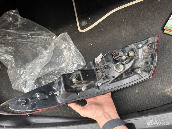 Задний левый фонарь toyota camry 70