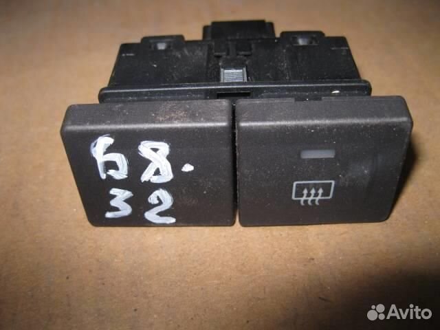 Кнопка обогрева переднего стекла Ford Fiesta