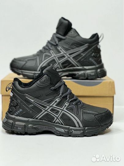 Кроссовки Asics зимние