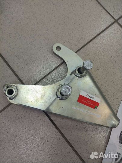 Усиленный кронштейн Кпп опоры Калина, Гранта