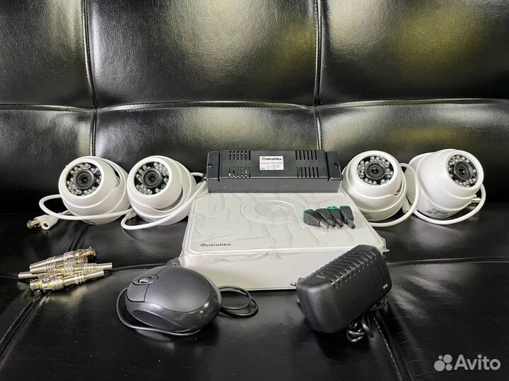 Комплект видеонаблюдения на 4 камеры