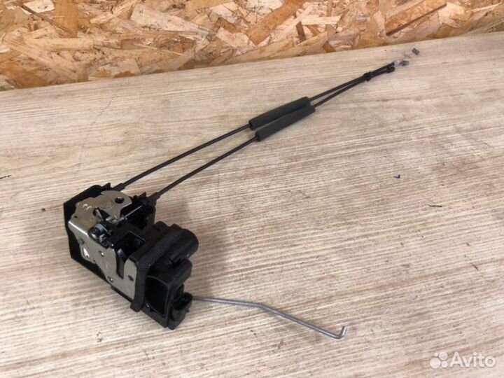 Замок двери передний правый Ssangyong Actyon