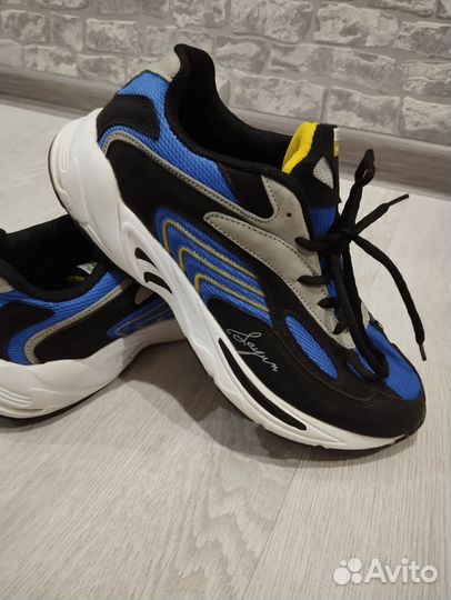 Кроссовки мужские 40 размер