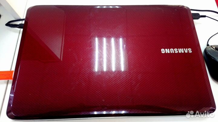 Ноутбук Samsung R530(2*2.4Ghz,озу3Gb,160Gb,GF310)