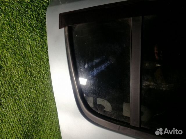 Форточка двери задней правой Renault Sandero