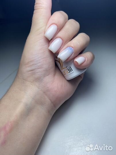 Модель на маникюр